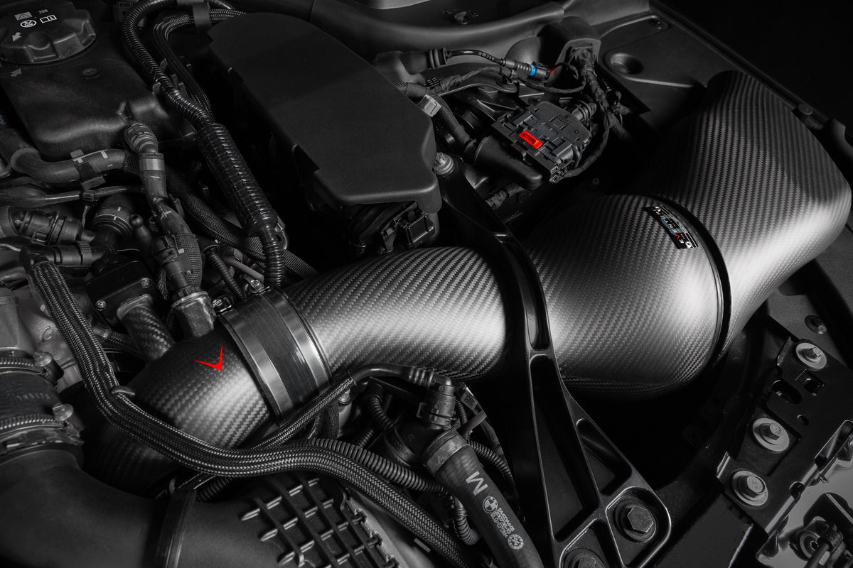 Eventuri BMW G90, G99 M5 Carbon Turbo Inlets - Gloss Finish