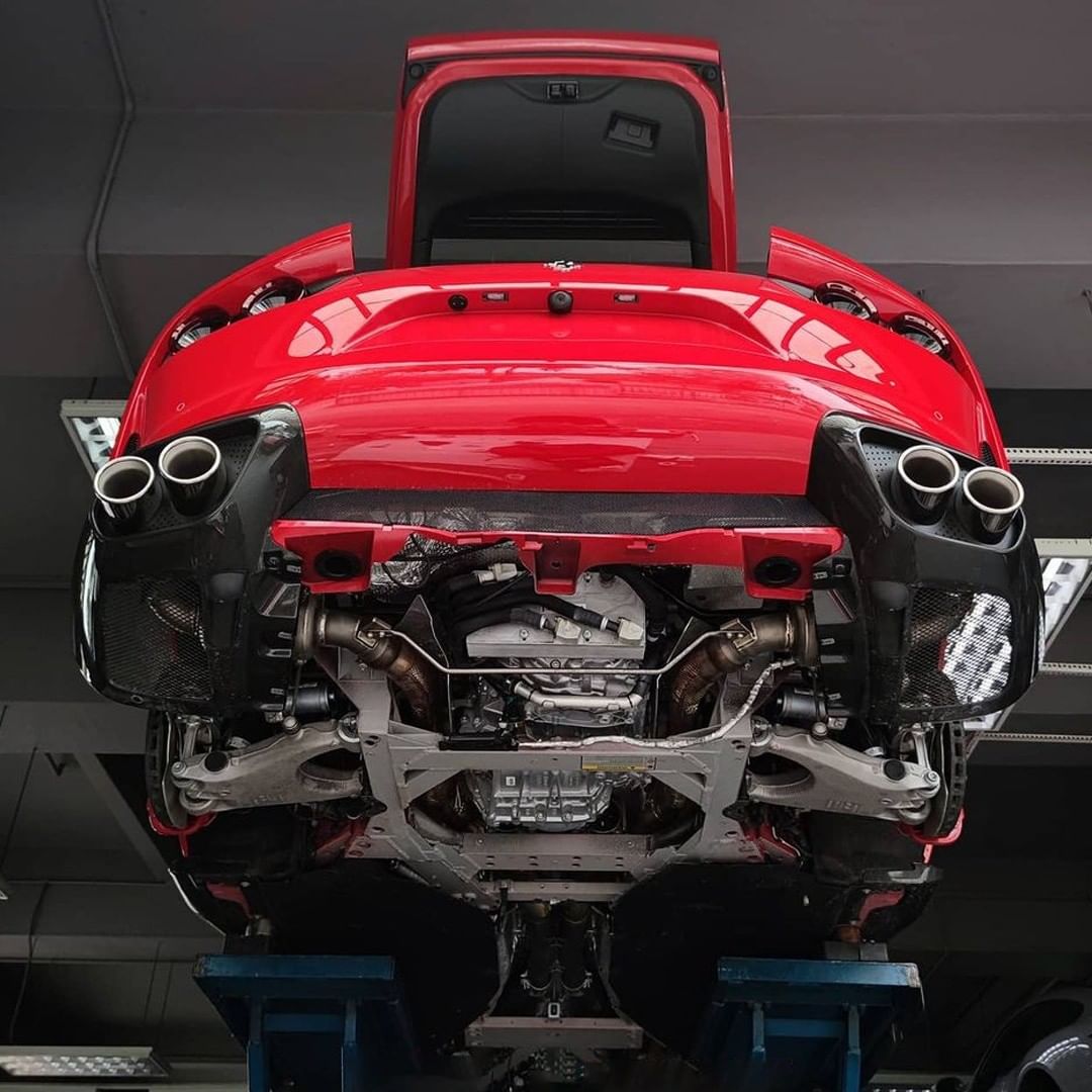 iPE Rear Valvetronic System - Ferrari 812 Superfast and 812 GTS