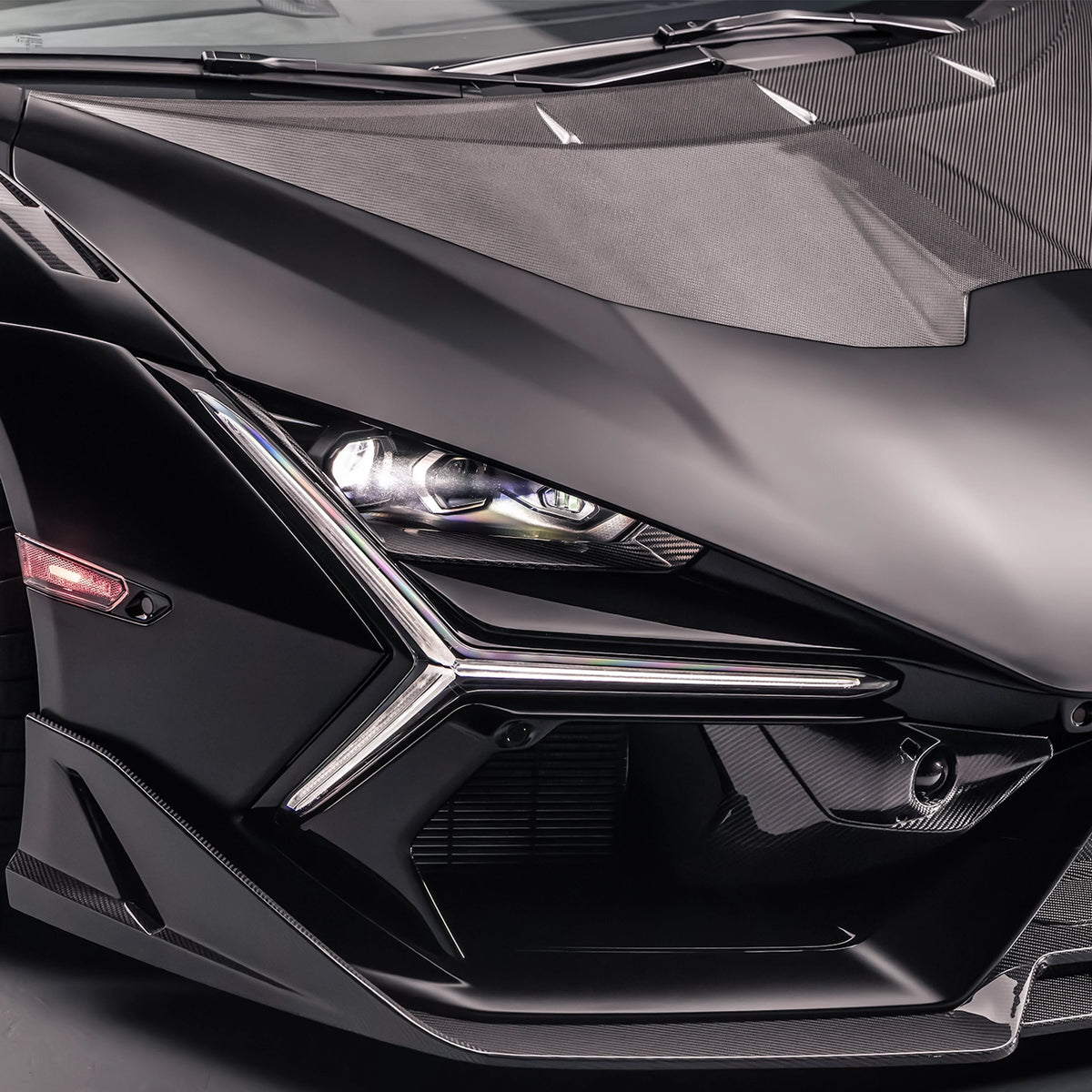 RYFT Carbon Fiber Headlight Light Cover - Lamborghini Revuelto