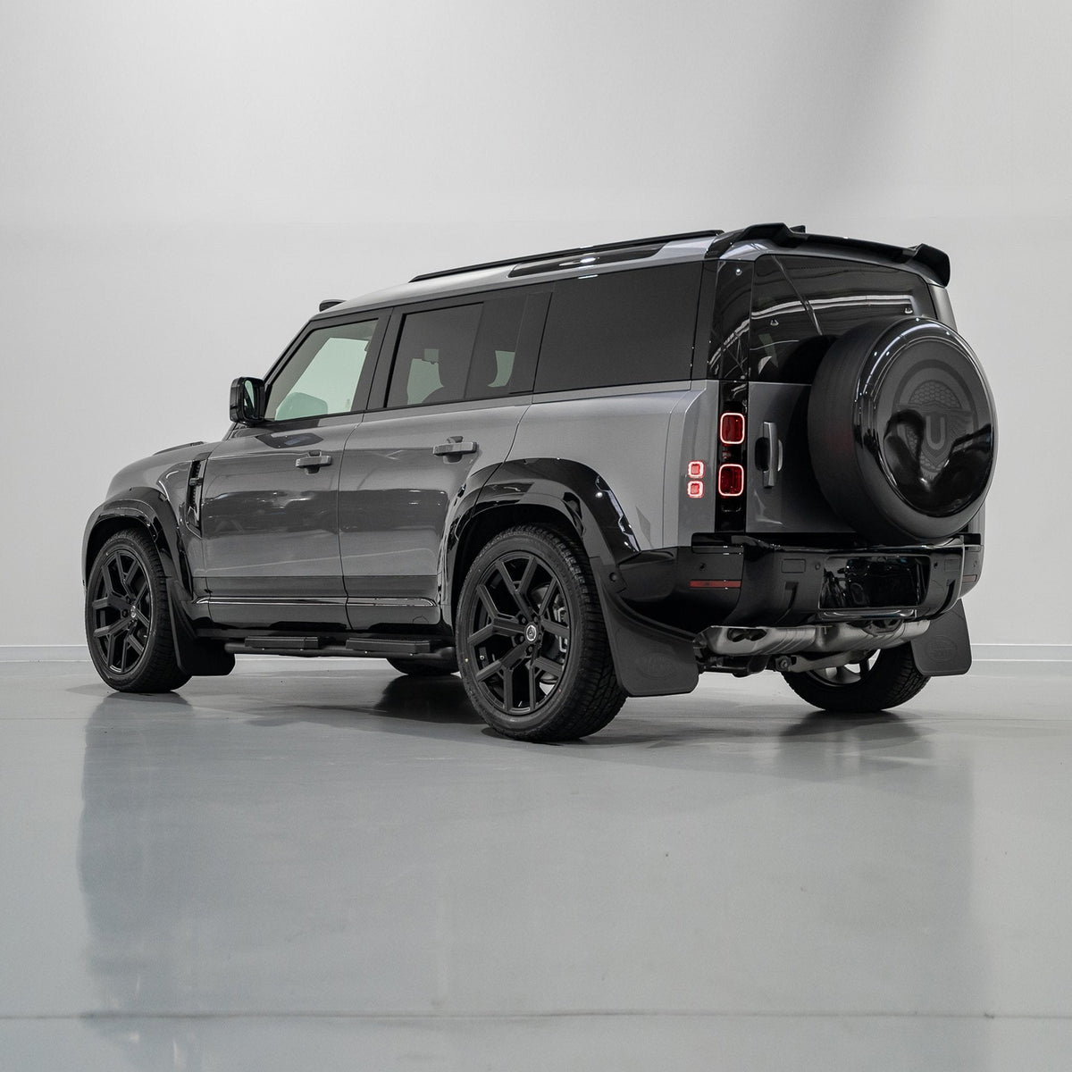 Urban Widetrack Arch Kit (Gloss Black) - Land Rover Defender